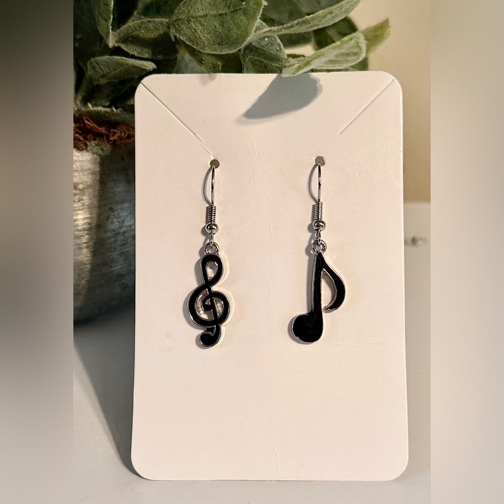 NWT Music Note Dangle Earrings - Black Treble Clef & Note